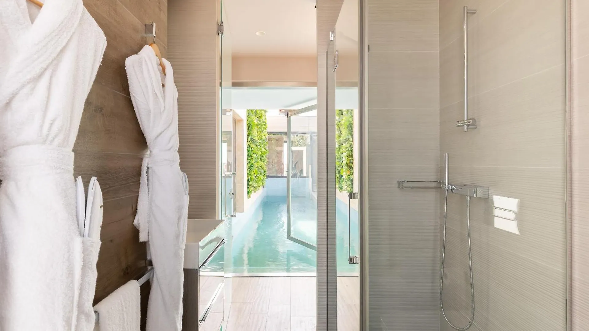 Cosmo Suite Penthouse Barcelona Apartment